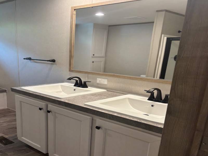 Listing-201-Photo-40cf4399-9980-4327-8e1f-3d6ffcb96cd2.jpg