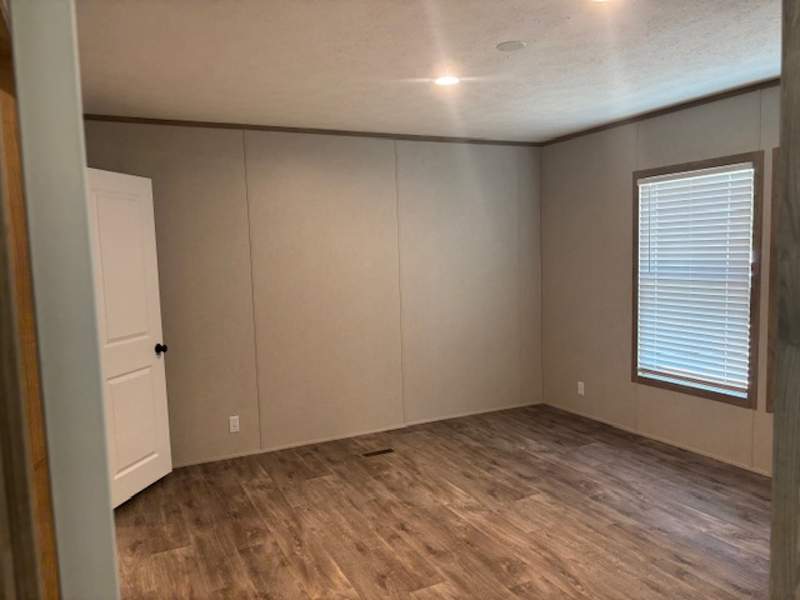 Listing-201-Photo-46d30ddb-c761-4995-b594-74cc1dfb5c51.jpg