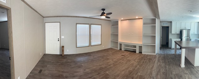 Listing-201-Photo-557b9850-1188-445b-9ee5-428f71833bfe.jpg