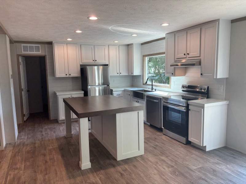 Listing-201-Photo-8c30e461-992b-4a9a-aad7-c7214cee722e.jpg
