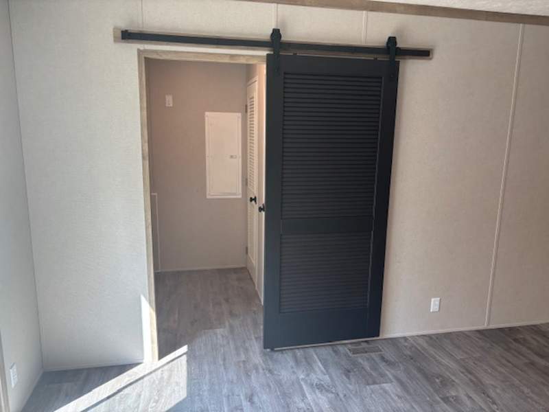 Listing-201-Photo-8c92a752-2bd0-4391-ada1-3c7d614bcdc3.jpg