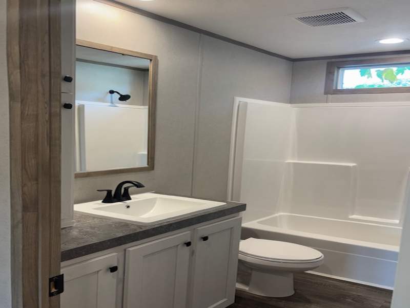 Listing-201-Photo-95264c1f-6d6f-4b20-bea7-de6832f1b001.jpg