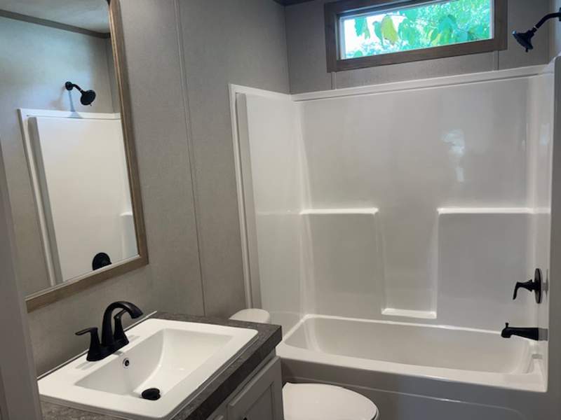 Listing-201-Photo-c62e02bc-0c37-4900-a3c0-ade31ecf7f3b.jpg