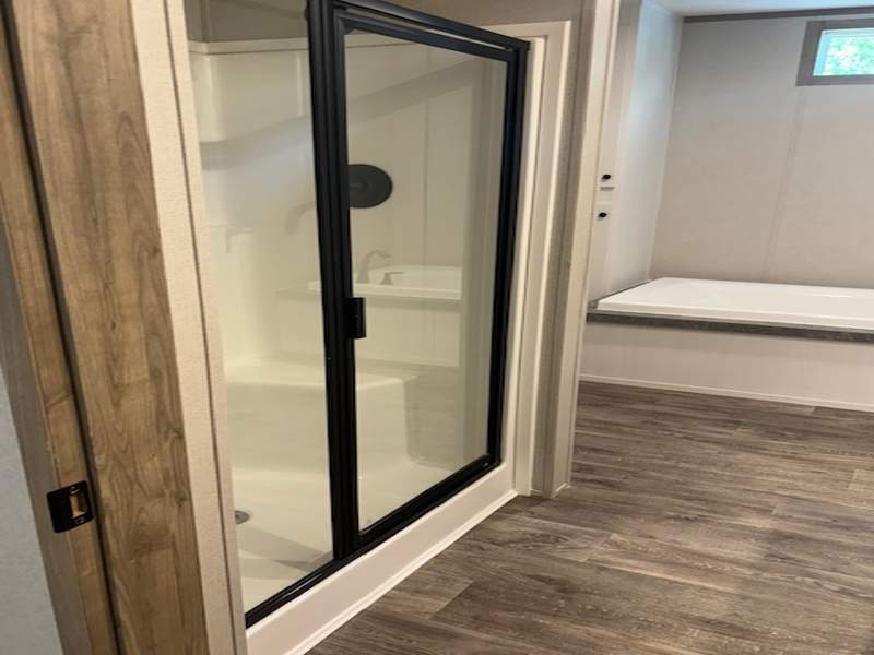 Listing-201-Photo-c7b24ec3-ce17-457a-aca9-f98f50adcd82.jpg