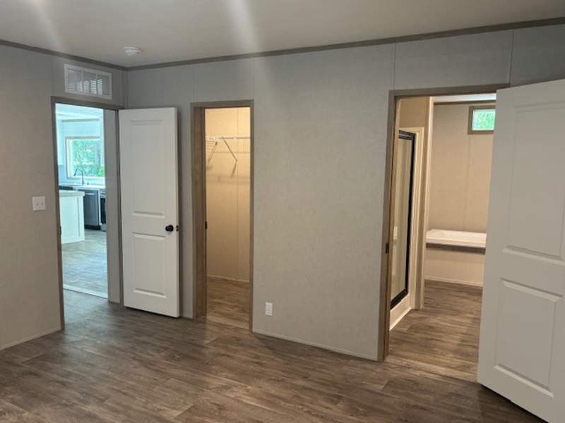 Listing-201-Photo-d07b44f8-d260-43e1-8668-4b580ad1cee3.jpg