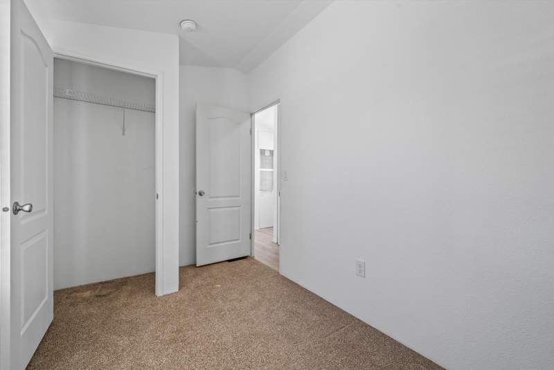 Listing-131-Photo-4a295acc-e634-4bb4-a0d9-512e81a36dfc.jpg