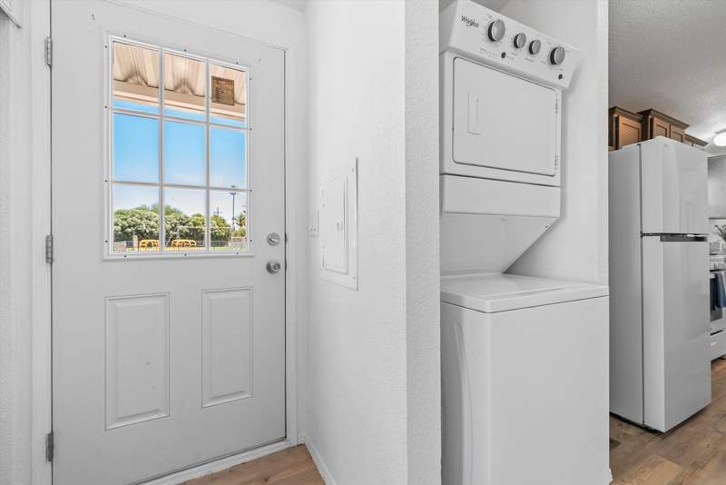 Listing-131-Photo-7f40215e-0bbd-4a7c-ba45-57f6100217e4.jpg