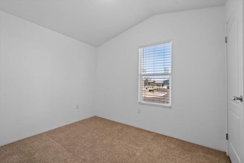 Listing-131-Photo-d2c1271a-c3fb-4d56-bb45-d017ccdd2980.jpg