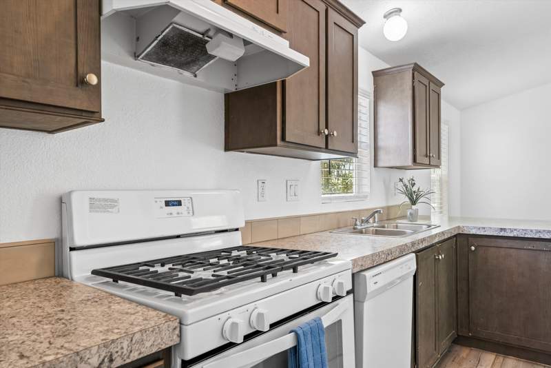 Listing-131-Photo-e27c6992-82f2-48af-b8be-e7299b2e216e.jpg