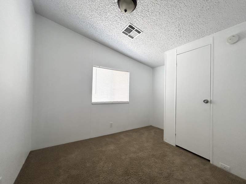 Listing-146-Photo-035b5765-0e7b-44d2-aa8b-b7ff6ceaa2e4.jpg
