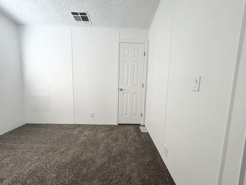 Listing-146-Photo-17e67016-db51-41e4-9dd5-0ea285193128.jpg