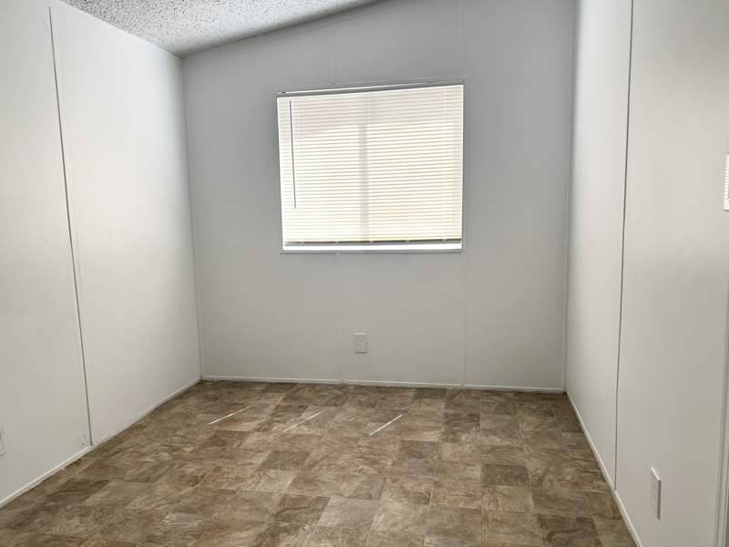 Listing-146-Photo-ad4eba59-be05-47c8-a993-4593f6b3dc93.jpg