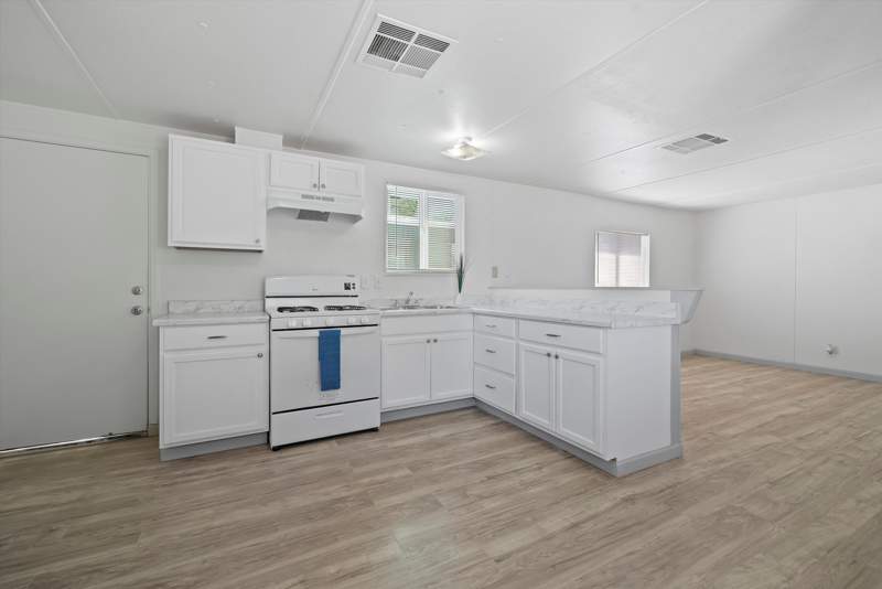 Listing-152-Photo-30ea4778-098f-41d3-a154-7c03c5aafe81.jpg