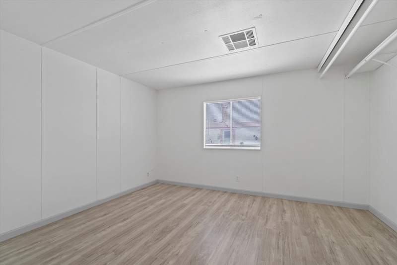Listing-152-Photo-5afd8858-7d58-497d-b180-889f7510c910.jpg