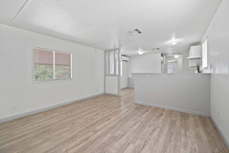 Listing-152-Photo-8198fde4-5ffd-4ccc-83eb-c16fc0e6b923.jpg