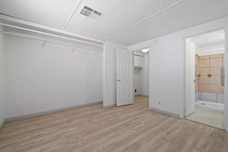Listing-152-Photo-9fb57075-f76a-4a70-a56a-eb5c9f90f7ea.jpg