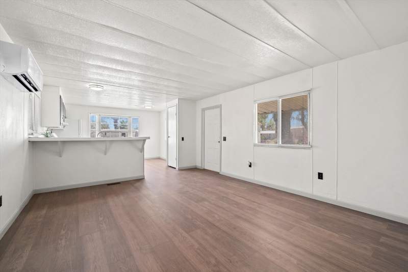 Listing-166-Photo-77cb8b84-b4f5-493b-8809-8c756720a841.jpg
