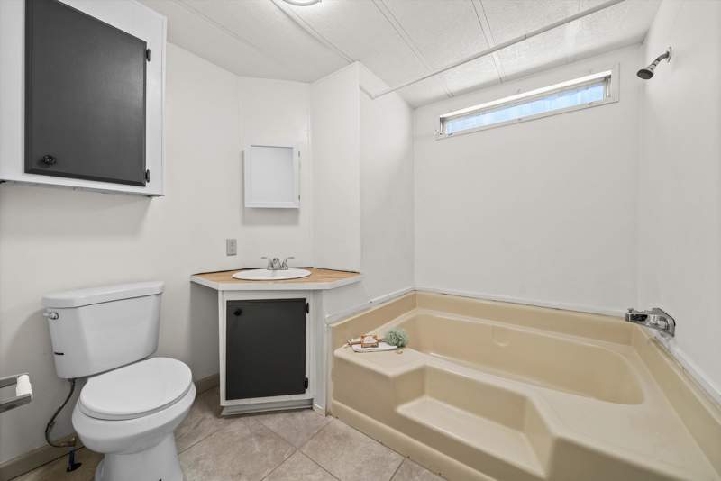 Listing-166-Photo-90c21175-1569-4bda-81f9-60f59c837971.jpg