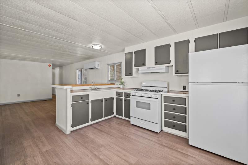 Listing-166-Photo-ae2bf941-7b63-4e44-bc77-f5d384f81364.jpg