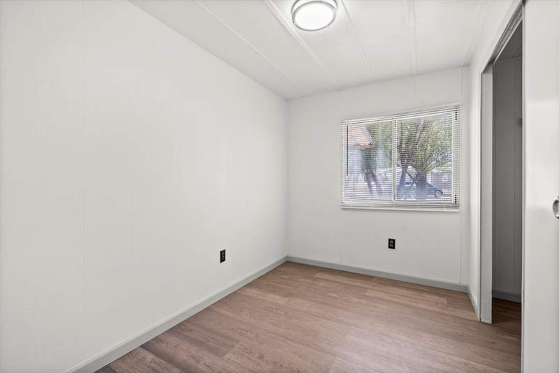 Listing-166-Photo-e1e8c9a8-6883-441f-bb9c-e3c2a0ed30e5.jpg