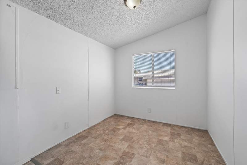 Listing-177-Photo-58d86388-580d-4347-8e0b-3dc15139ca91.jpg