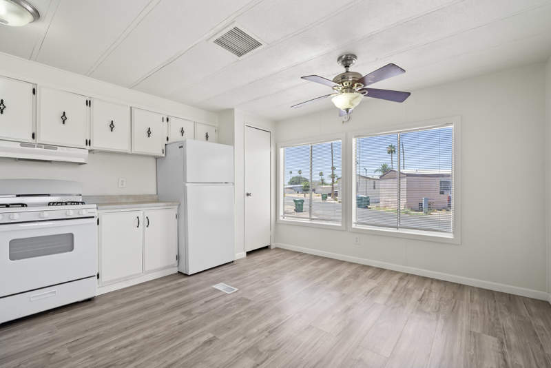 Listing-178-Photo-2a61594f-c71d-4bab-8656-66c2df583e08.jpg