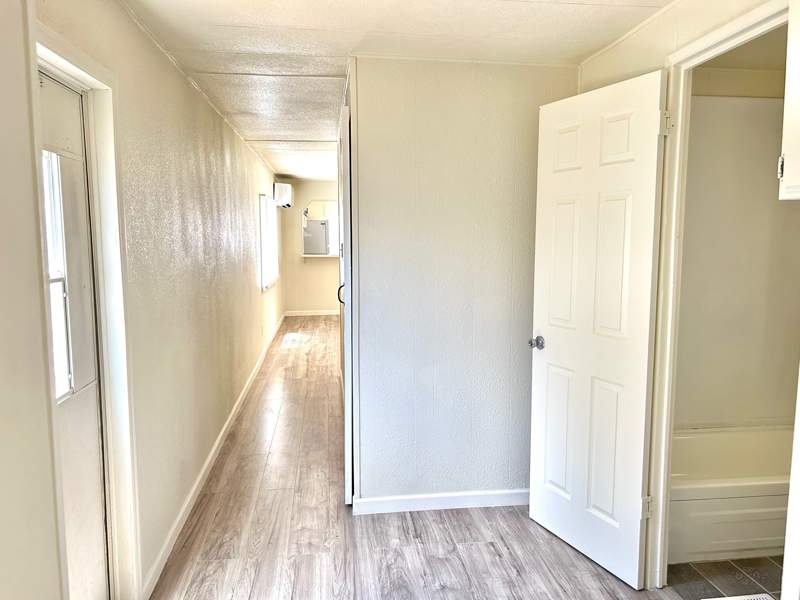 Listing-178-Photo-567a0341-a262-4b6b-8441-e27bd0a4e240.jpg