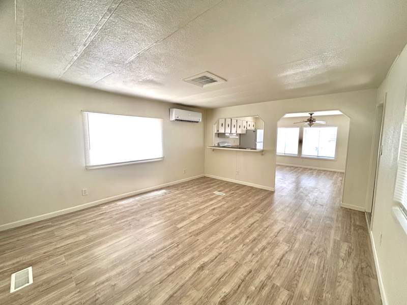 Listing-178-Photo-6d5b8d21-89fb-4e07-97a1-0e28128a6eb3.jpg