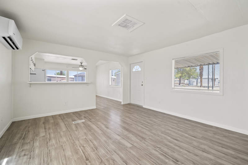 Listing-178-Photo-9ff2a521-7db5-40a6-b6a7-2d0e6cc29c43.jpg