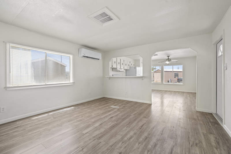 Listing-178-Photo-b469f8f8-7832-4c68-b103-75485a2c6b4b.jpg
