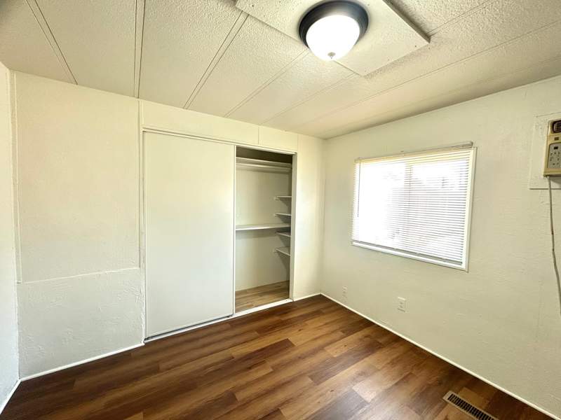 Listing-183-Photo-573b5f7b-ed21-47c1-9f81-efd800b0df16.jpg