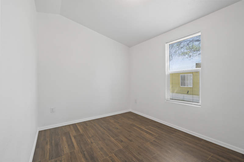 Listing-196-Photo-828a8507-b382-4f8c-a557-08ece73f3cef.jpg