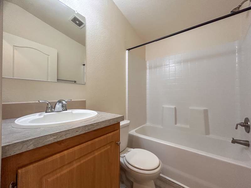 Listing-198-Photo-14d13eef-3990-4366-add5-7aee0bf7b62f.jpg