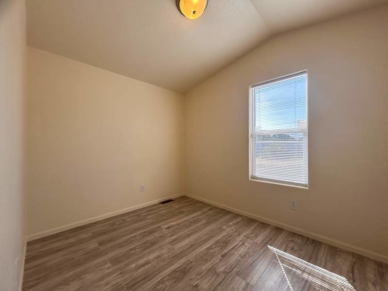 Listing-198-Photo-731c7d18-81b8-4212-94d3-4a240e8aab24.jpg