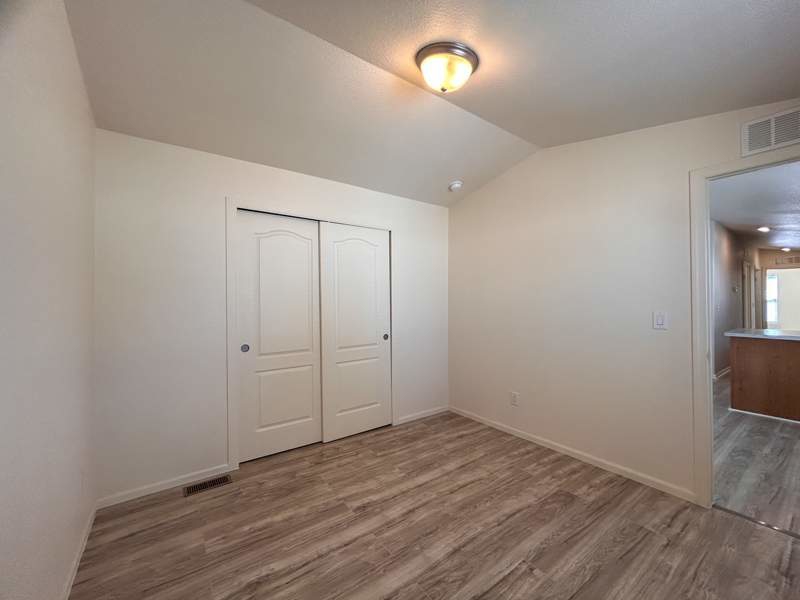 Listing-198-Photo-aefa8fa7-e662-45b8-81d1-8ddc95705e5a.jpg