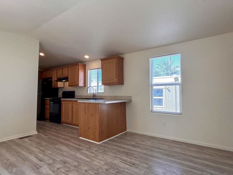 Listing-198-Photo-f6b9971d-d318-4c93-95da-6bee9e0d0d74.jpg