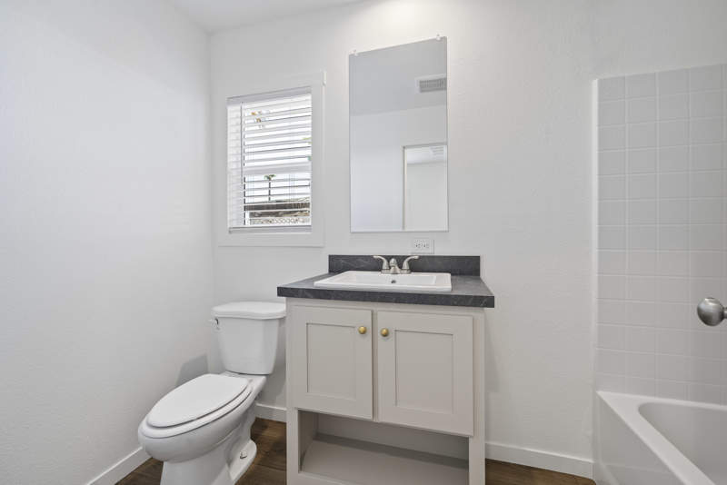 Listing-135-Photo-b57626c8-174b-41e6-819c-2c75d489babe.jpg
