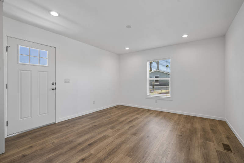 Listing-135-Photo-c8a1d002-81e4-4923-9b04-412741278bba.jpg