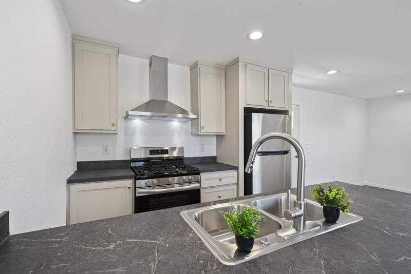 Listing-135-Photo-ee22b79a-d679-48a8-8d45-f2b743cf281e.jpg