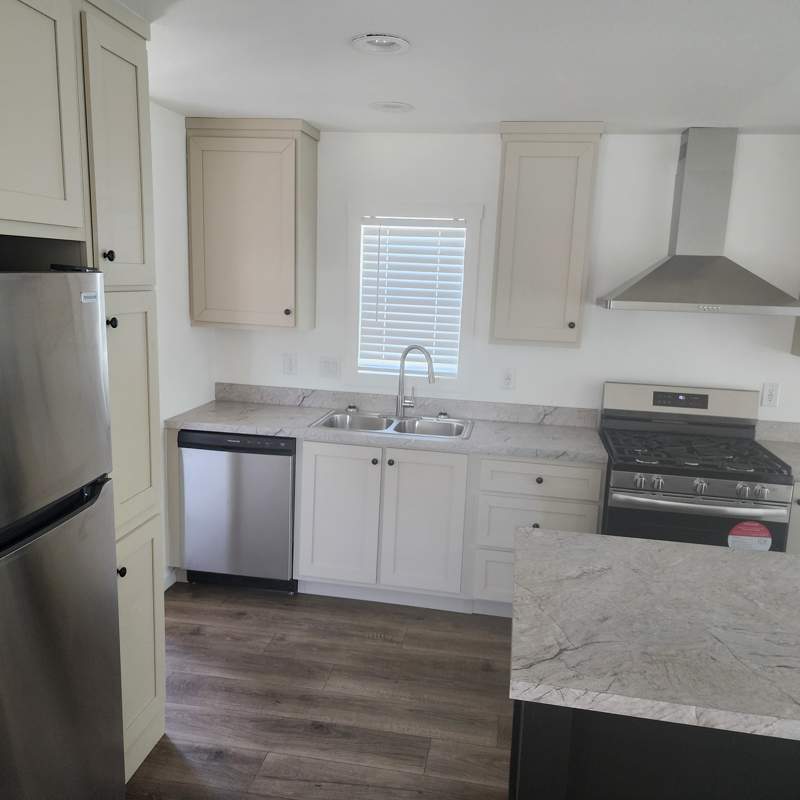 Listing-161-Photo-ce62cced-e912-40fd-8cc9-d0d2983d936c.jpg