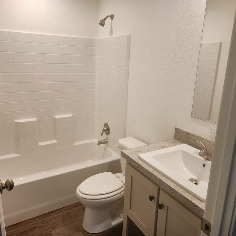 Listing-161-Photo-e92e9b09-3cf6-46af-8f60-9193c8f179a1.jpg