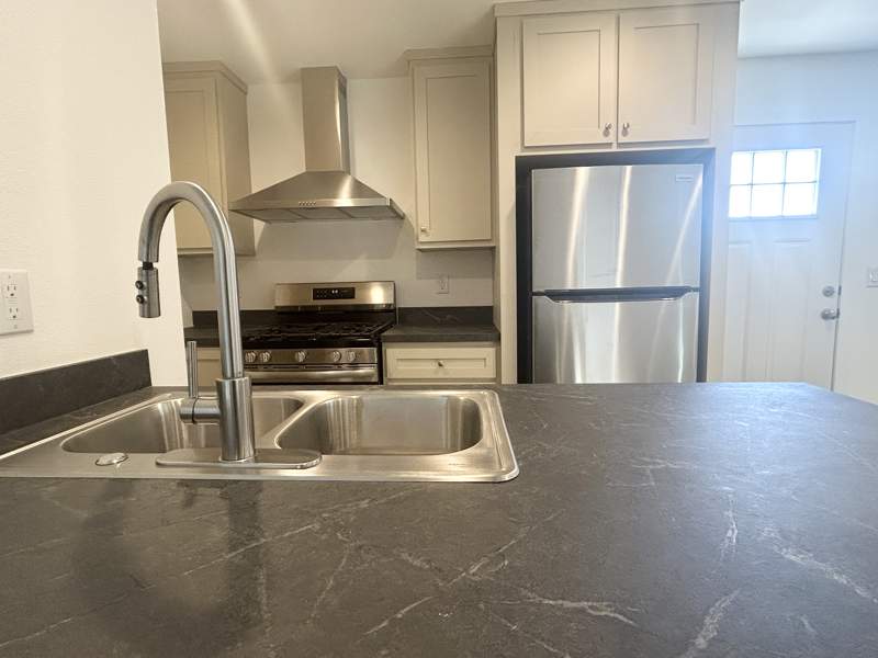 Listing-162-Photo-ab4ee38b-b5d4-4782-814b-746ae53dee38.jpg