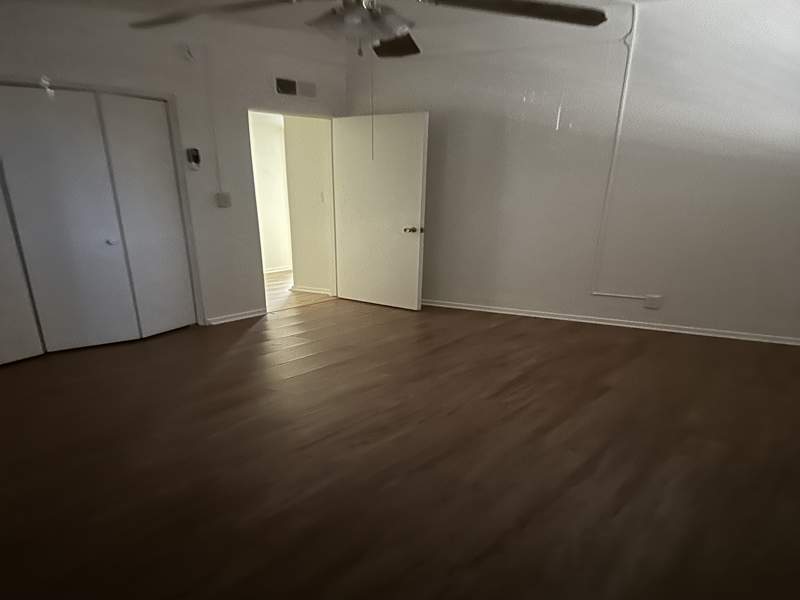 Listing-185-Photo-c2a9d8cf-a3d1-41d7-ac40-e6ed35e687ad.jpg