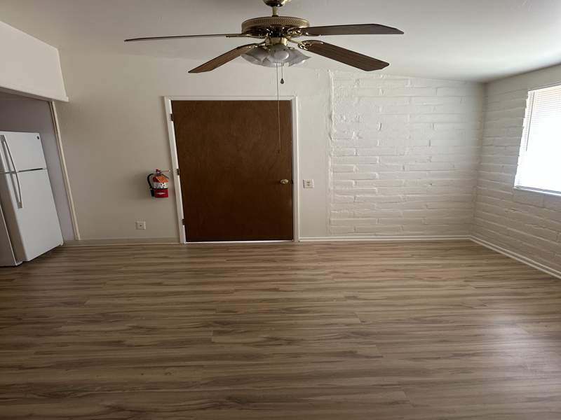 Listing-185-Photo-f0b9f037-63c2-4225-91a3-e8d93f836aa1.jpg