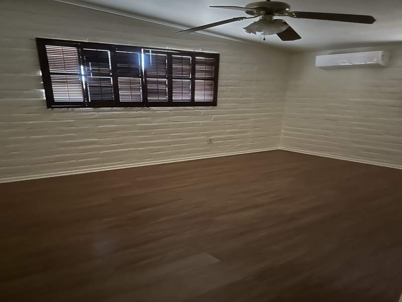 Listing-185-Photo-fcbd631f-e842-4386-bf2b-8fb7624f8cb2.jpg
