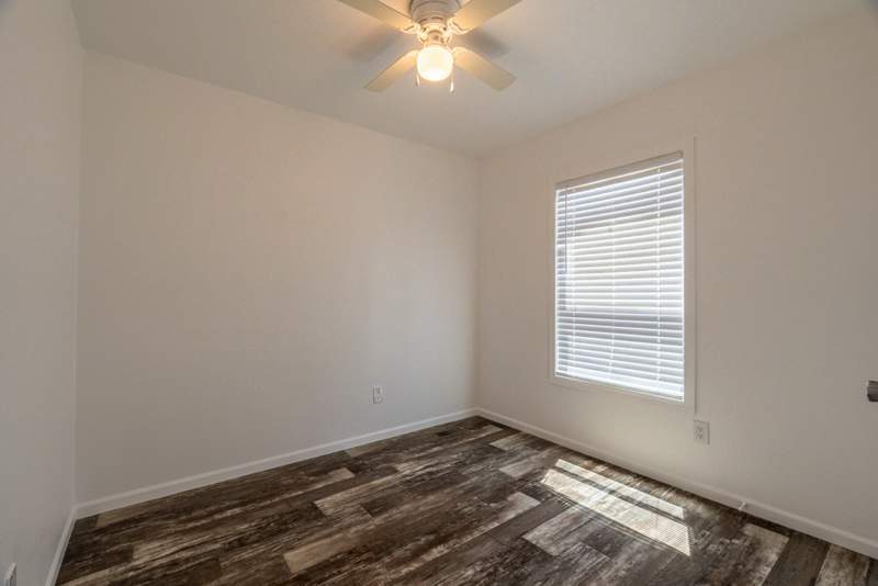 Listing-168-Photo-48ef54b0-2fb7-4cc7-acaf-ce0a9e8d7ea6.jpg