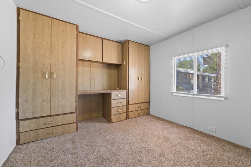Listing-107-Photo-f3df32ed-b469-4c6e-8824-3246023cf50c.jpg