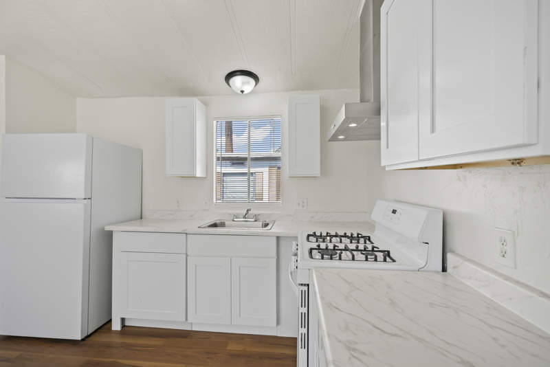 Listing-195-Photo-90e7fc2a-308e-4609-9ea9-143ecd566d5a.jpg