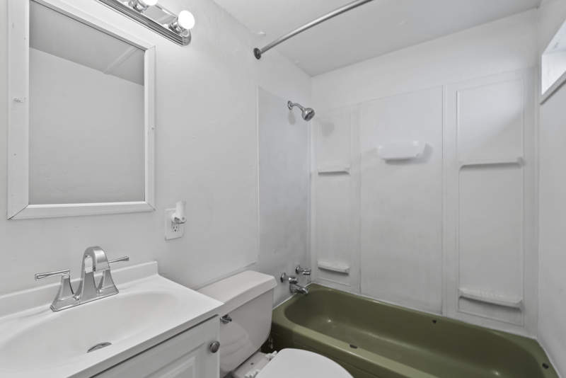Listing-86-Photo-8d075bc6-027f-47b4-a4df-ff7ea591e3ef.jpg