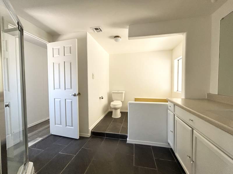 Listing-163-Photo-13ad2667-6472-4902-803b-53372b533fe5.jpg